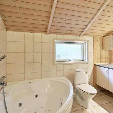 Prázdninový dům Ellica - 50km From The Sea By Interhome *